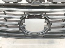 Решетка радиатора передняя Lexus ES 6