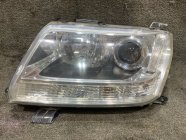 Фара ксеноновая левая Suzuki Escudo TA74V