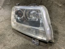 Фара ксеноновая правая Suzuki Escudo TA74V