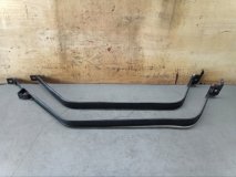 Крепление топливного бака LEXUS LX470 UZJ100 2004 2UZFE