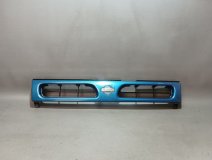 Решетка радиатора Nissan Mistral R20 1995 TD27T