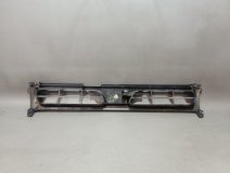 Решетка радиатора Nissan Mistral R20 1995 TD27T