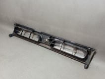 Решетка радиатора Nissan Mistral R20 1995 TD27T