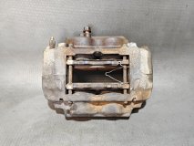 Суппорт тормозной левый передний Toyota Land Cruiser UZJ100L 2001 2UZFE