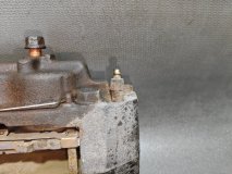 Суппорт тормозной правый передний Toyota Land Cruiser UZJ100L 2001 2UZFE