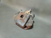 Суппорт тормозной левый задний Toyota Land Cruiser UZJ100L 2001 2UZFE