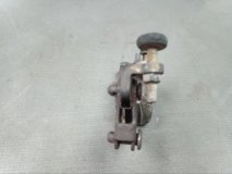 Механизм стояночного тормоза левый задний Toyota Land Cruiser UZJ100L 2001 2UZFE