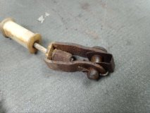 Трос стояночного тормоза задний Toyota Land Cruiser UZJ100L 2001 2UZFE