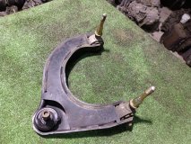 Рычаг верхний правый MITSUBISHI DIAMANTE F31A 1995-2005