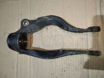 Крепление амортизатора левое переднее Mitsubishi Diamante F31A 1995 6G73