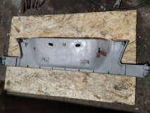 Накладка крышки багажника под номер Mitsubishi Diamante F31A 1995 6G73