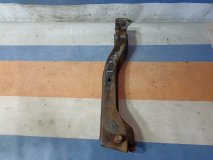 Кронштейн стабилизатора левый передний Chery QQ 2007 0.8 SQR372 Кронштейн стабилизатора левый передний Chery QQ 2007 0.8 SQR372