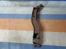 Кронштейн стабилизатора левый передний Chery QQ 2007 0.8 SQR372 Кронштейн стабилизатора левый передний Chery QQ 2007 0.8 SQR372