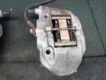 Суппорта тормозные передняя Lexus LS 430 UCF30 2006