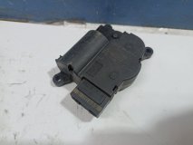 Моторчик заслонки печки Audi Q3 2014