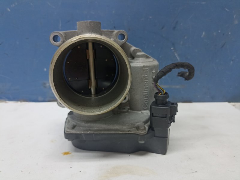 Заслонка дроссельная Volkswagen Tiguan 5N1 2.0 CAW 2013 (б/у)