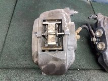 Суппорта тормозные передняя Lexus GS 3 GRS190 2012