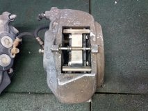 Суппорта тормозные передняя Lexus GS 3 GRS190 2012