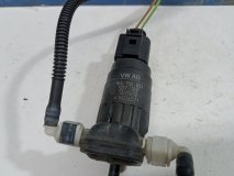 Насос стеклоомывателя Volkswagen Golf 6 2012
