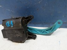 Моторчик заслонки печки Audi Q3 8UB