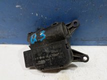 Моторчик заслонки печки Audi Q3 8UB