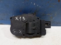 Моторчик заслонки печки BMW X1 (E84) Моторчик заслонки печки BMW X1 (E84)