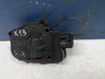 Моторчик заслонки печки BMW X1 (E84) Моторчик заслонки печки BMW X1 (E84)