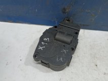 Моторчик заслонки печки BMW X1 (E84) Моторчик заслонки печки BMW X1 (E84)