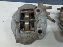 Суппорта тормозные задняя Toyota Celsior UCF31 4.3 3UZ-FE