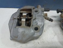 Суппорта тормозные задняя Toyota Celsior UCF31 4.3 3UZ-FE