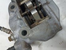 Суппорта тормозные задняя Toyota Celsior UCF31 4.3 3UZ-FE