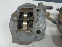 Суппорта тормозные задняя Toyota Celsior UCF30 4.3 3UZ-FE