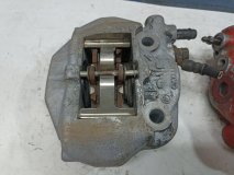 Суппорта тормозные задняя Toyota Celsior UCF30 4.3 3UZ-FE