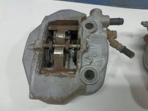 Суппорта тормозные задняя Toyota Celsior UCF30 4.3 3UZ-FE