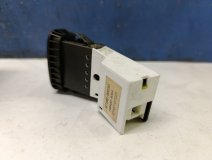 Кнопка правая Toyota Celsior UCF31 2006 4.3 3UZ-FE