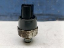 Датчик уровня масла в двигателе Toyota Passo M700A 2016 1.0 1KR-FE Датчик уровня масла в двигателе Toyota Passo M700A 2016 1.0 1KR-FE