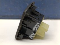 Кнопка стеклоподъемника правая передняя Renault Logan 2 с 2014-