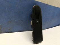 Кнопка стеклоподъемника правая передняя Renault Kaptur с 2016- 1