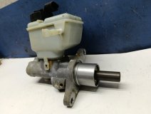 Цилиндр главный тормозной с бачком Audi A3 8PA 2004-2013