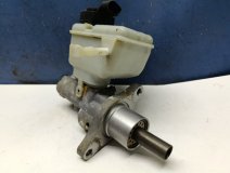 Цилиндр главный тормозной с бачком Audi A3 8PA 2004-2013