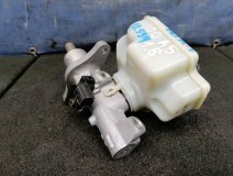 Цилиндр главный тормозной с бачком Skoda Octavia A5 1Z 2009 1.8 BZB