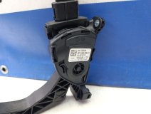 Педаль газа электро Audi Q5 8R 2012 3.0 CTVA Педаль газа электро Audi Q5 8R 2012 3.0 CTVA
