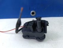 Активатор лючка бензобака Audi Q5 8R 2012 3.0 CTVA Активатор лючка бензобака Audi Q5 8R 2012 3.0 CTVA