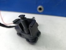 Активатор лючка бензобака Audi Q5 8R 2012 3.0 CTVA Активатор лючка бензобака Audi Q5 8R 2012 3.0 CTVA