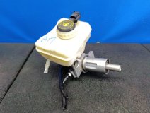 Цилиндр главный тормозной с бачком Audi Q5 8R 2012 3.0 CTVA Цилиндр главный тормозной с бачком Audi Q5 8R 2012 3.0 CTVA