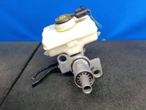 Цилиндр главный тормозной с бачком Audi Q5 8R 2012 3.0 CTVA Цилиндр главный тормозной с бачком Audi Q5 8R 2012 3.0 CTVA