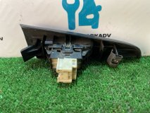 Кнопка стеклоподъемника левая передняя Nissan Bluebird HU14 1997 SR20