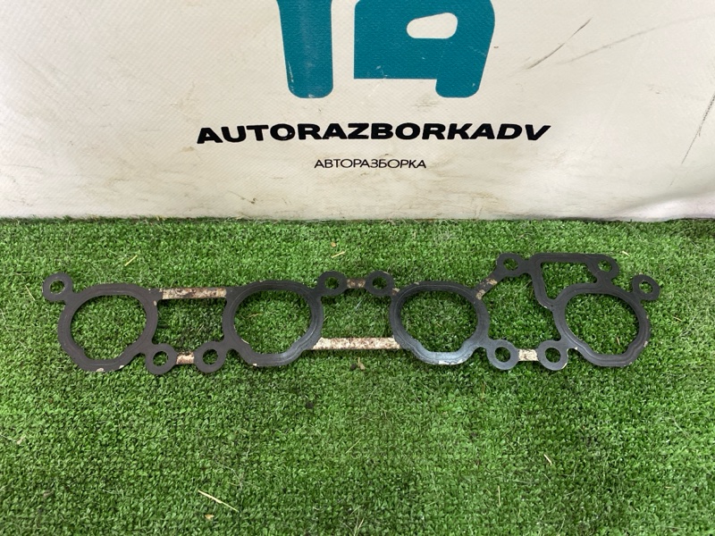 Прокладка впускного коллектора Nissan Bluebird HU14 SR20 1997 (б/у)
