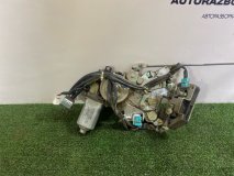 Замок боковой двери правый задний Toyota Grand Hiace VCH16W 2002 5VZFE