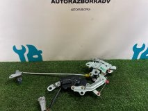 Замок боковой двери правый задний Toyota Grand Hiace VCH16W 2002 5VZFE